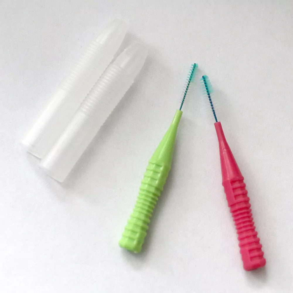 သယ်ဆောင်ရလွယ်ကူသော Interdental Brush